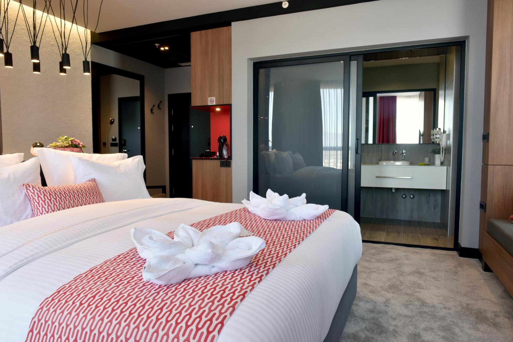 Hotel Panoramika Design & Spa Skopje Exteriör bild